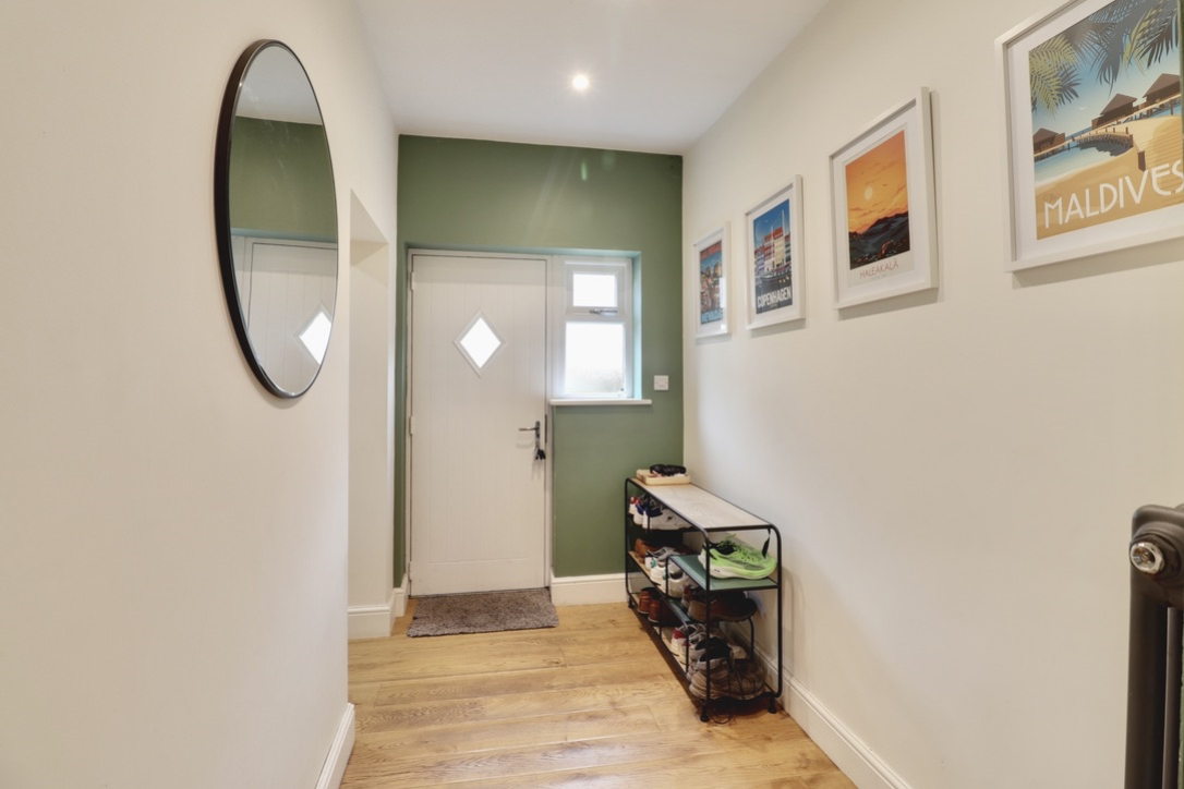 Sunnybank Crescent, Yeadon, Leeds, LS19 7TE, photo 8