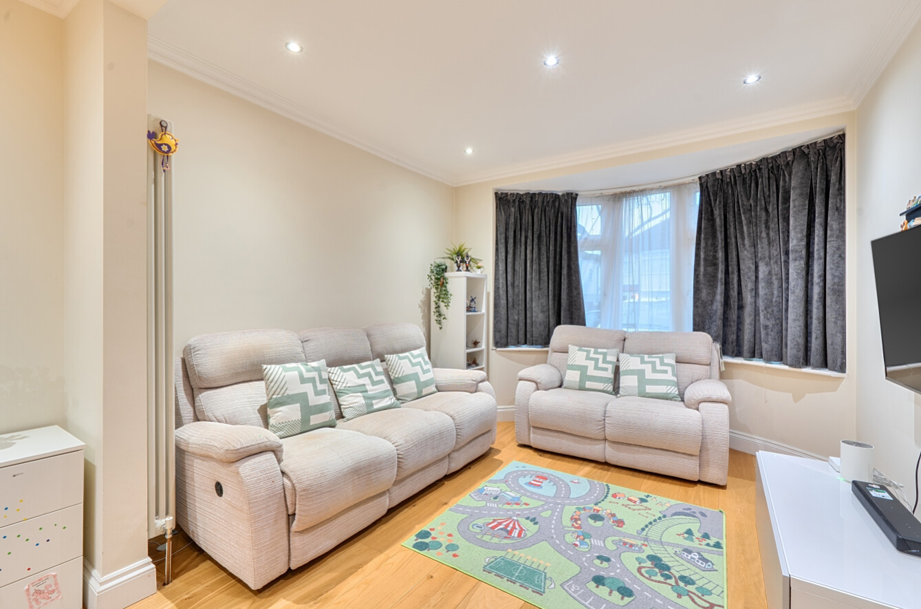 Brocks Drive, Cheam, Sutton, Surrey, SM3, photo 4