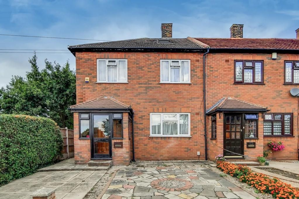 New North Road, Ilford, Essex, IG6