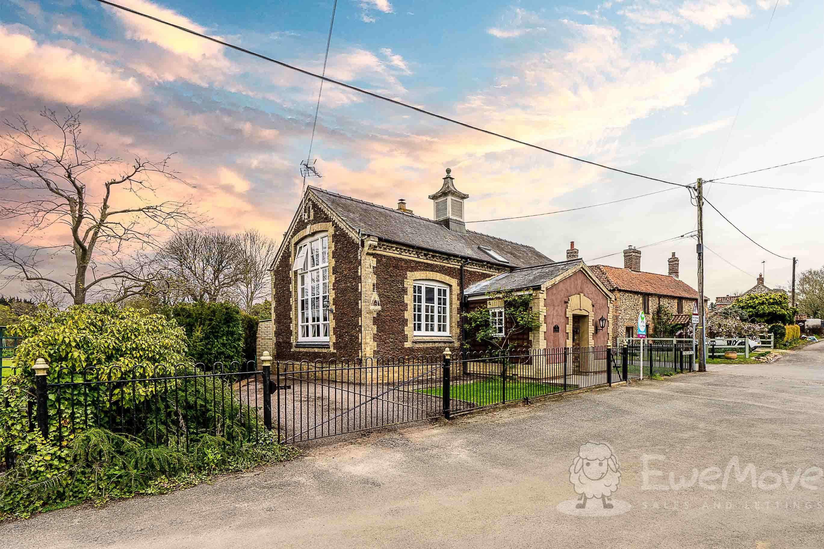 The, Old School, St Margarets Hill, Wereham PE33 9FN, photo 2