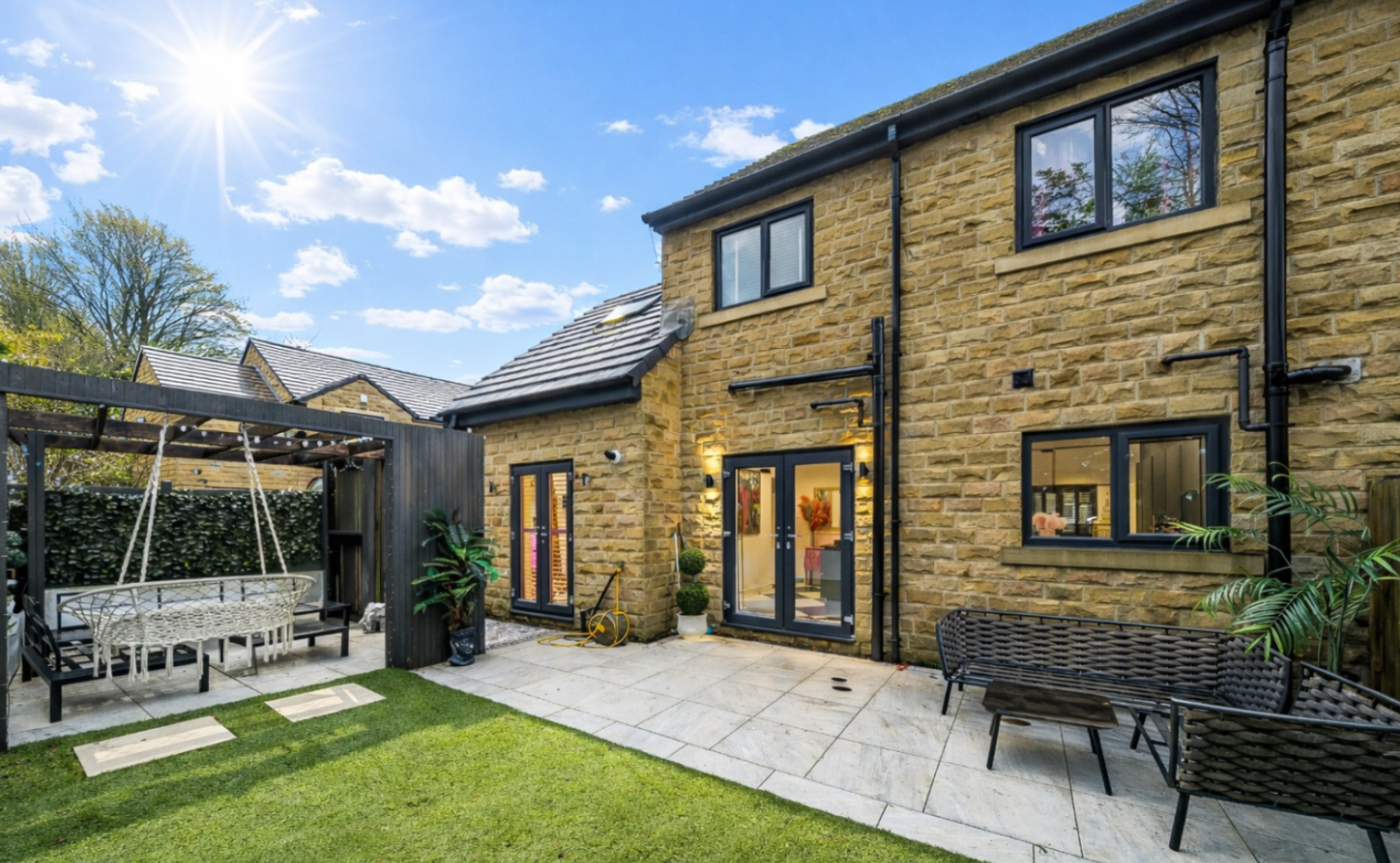 Holly Drive, Sowerby Bridge, West Yorkshire, HX6, photo 4