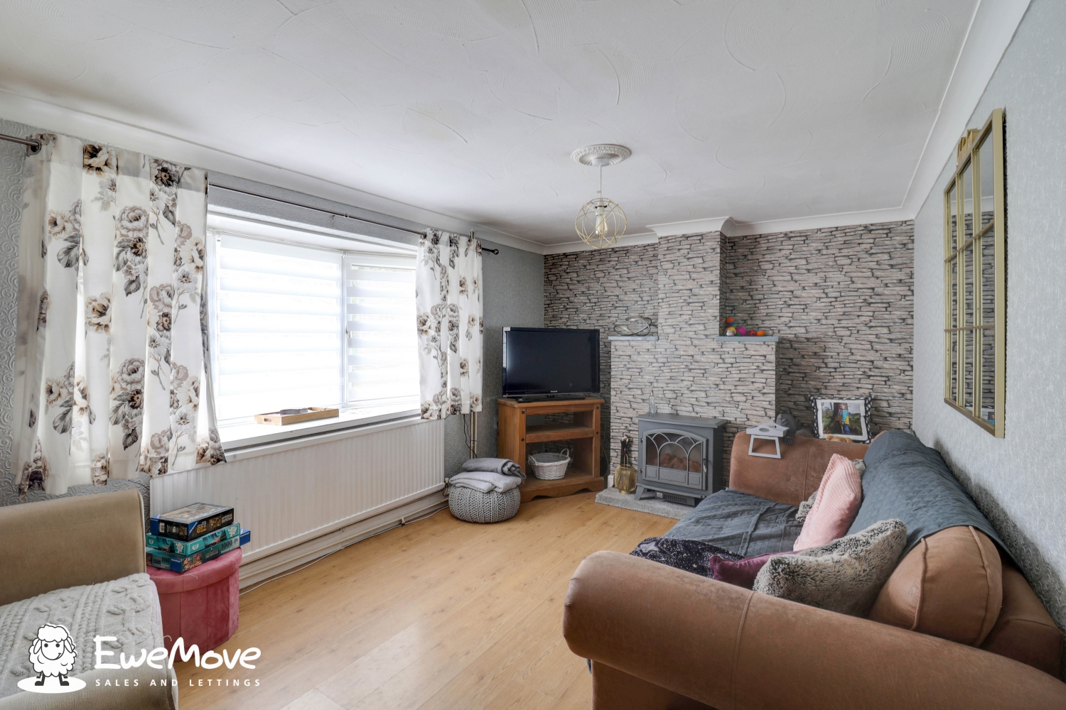 Wedgewood Crescent, Ketley, Telford, Shropshire, TF1, photo 5