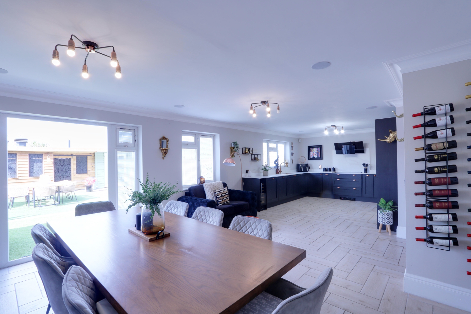67 Denham Road, Canvey Island, photo 3