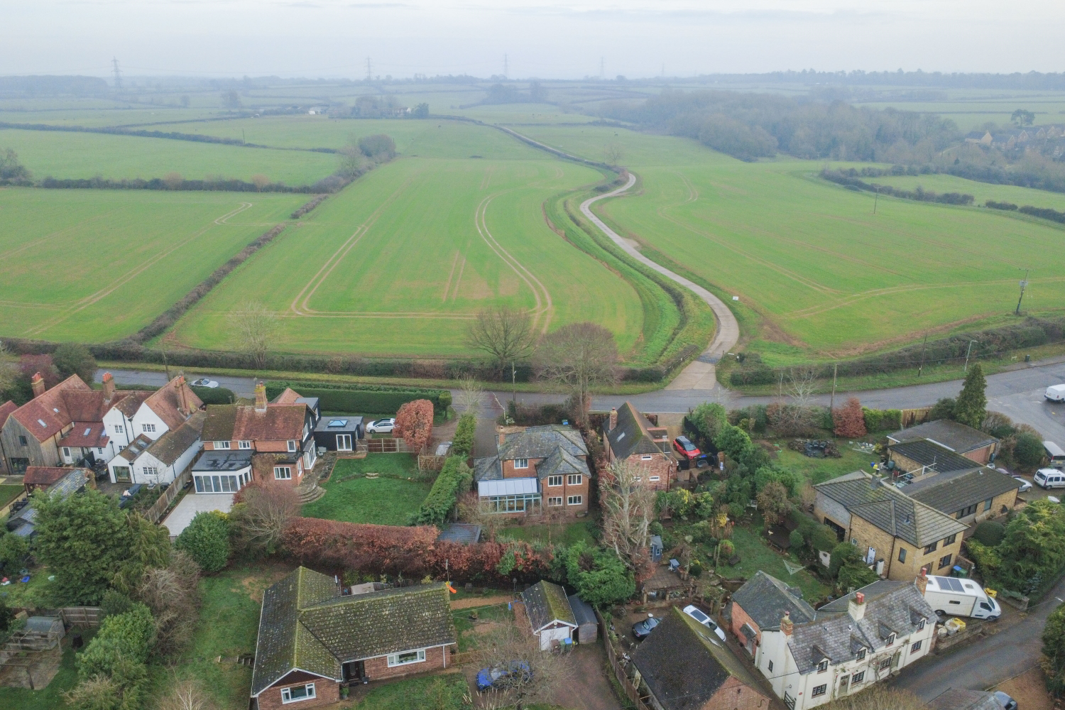 Soulbury Road, Burcott, Wing, Buckinghamshire LU7, photo 4