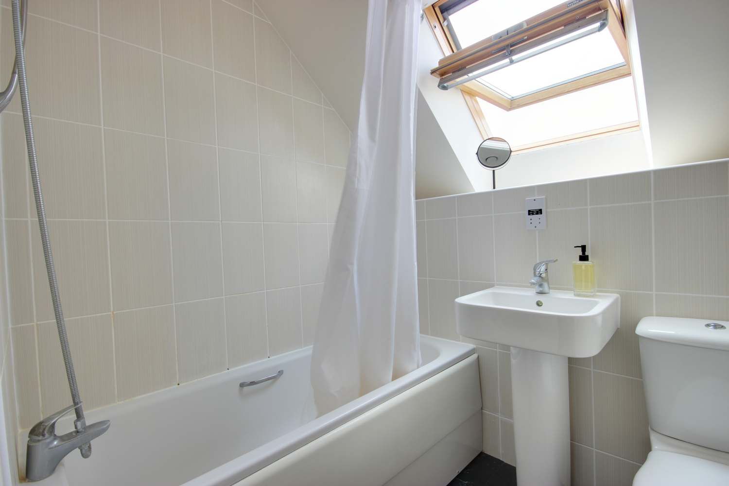 1 Bath 2A