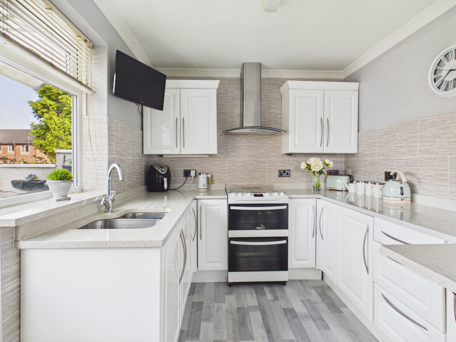 Grosvenor Crescent, Hyde, SK14 5AN, photo 11