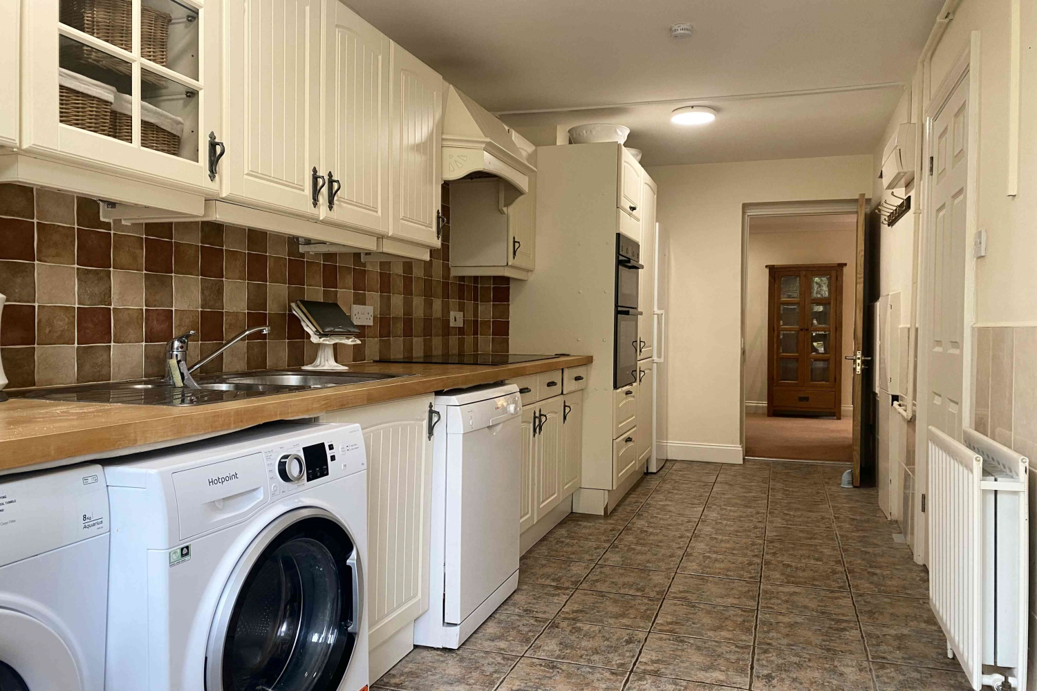 Ashwood Park, Fetcham, Leatherhead, KT22, photo 4