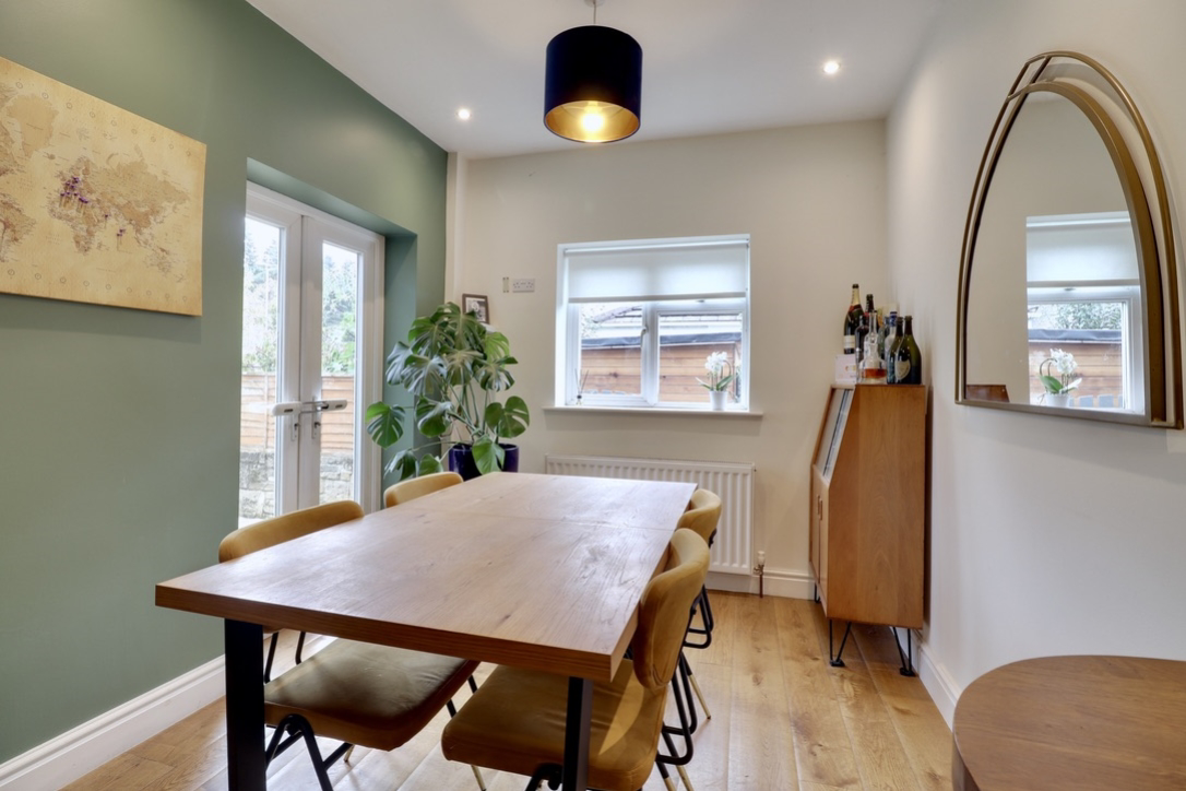 Sunnybank Crescent, Yeadon, Leeds, LS19 7TE, photo 10