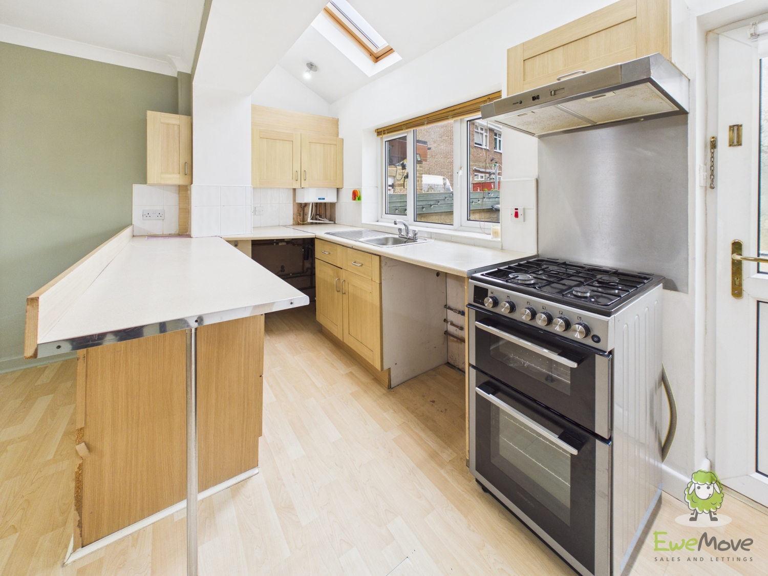 Carlinghow Lane, Batley, photo 6