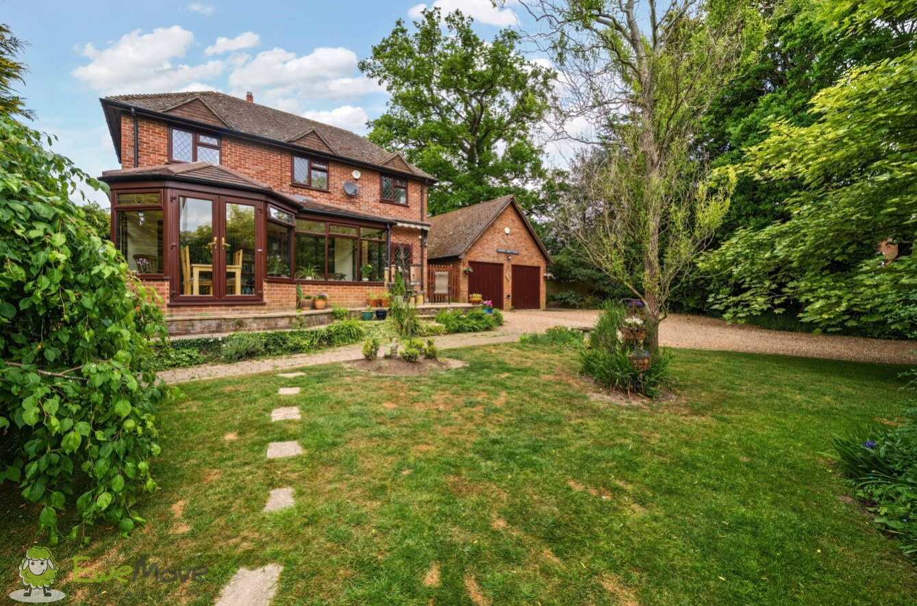 Dix Hill, Pamber Green, Tadley, Hampshire, RG26, photo 3