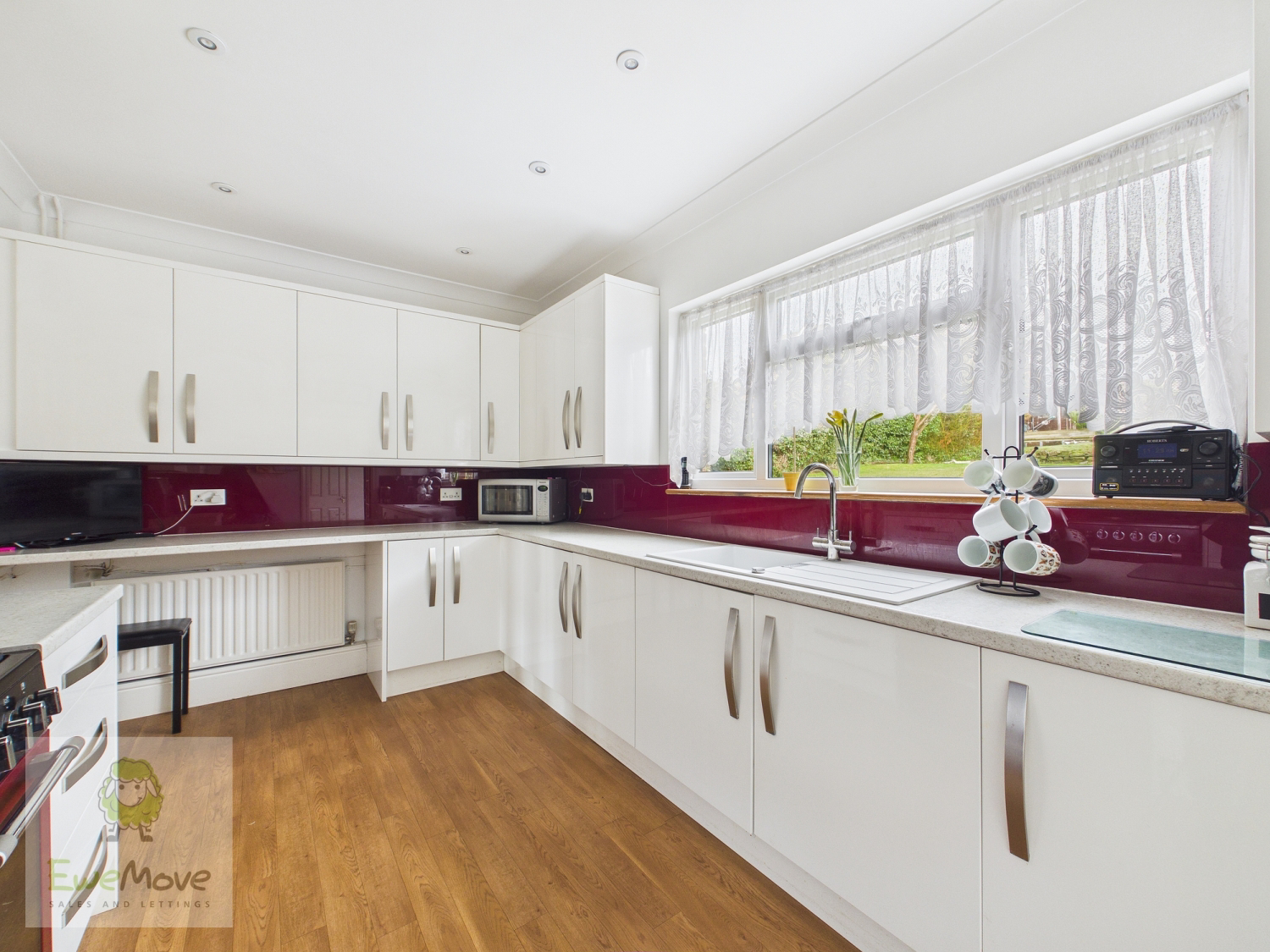 Broom Hill Road, Strood, Rochester, ME2 3LG, photo 10