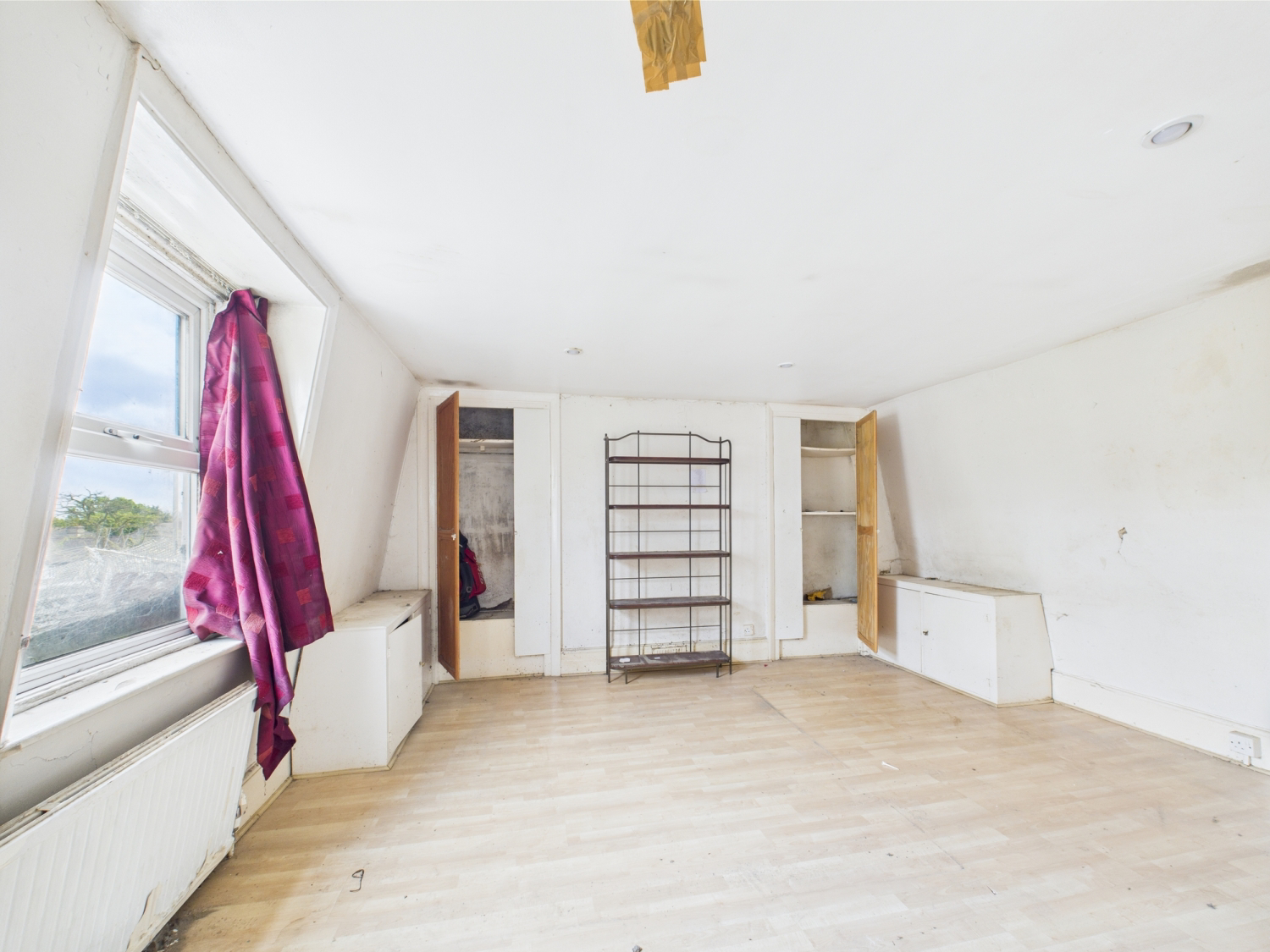 Stonegrove House, Stonegrove, Edgware, Greater London, HA8, photo 3