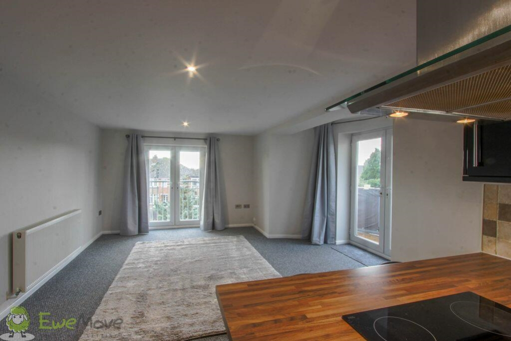 Flat 6 The Hawthorns, 26 Church Road, St. Marks, Cheltenham, photo 4
