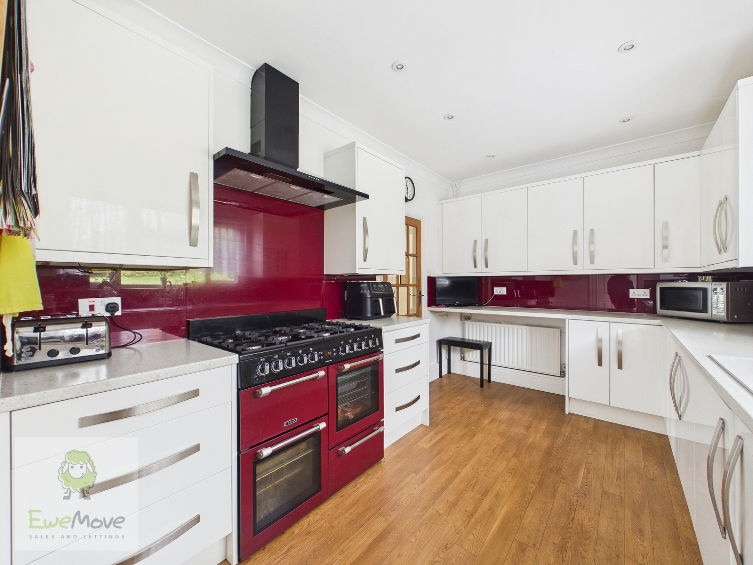 Broom Hill Road, Strood, Rochester, ME2 3LG, photo 9