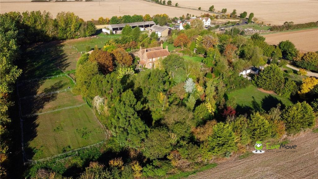 Barrow Hall Farmhouse, Barrow Hall Road, Little Wakering, Southend on Sea, Essex, SS3 0QS, photo 40
