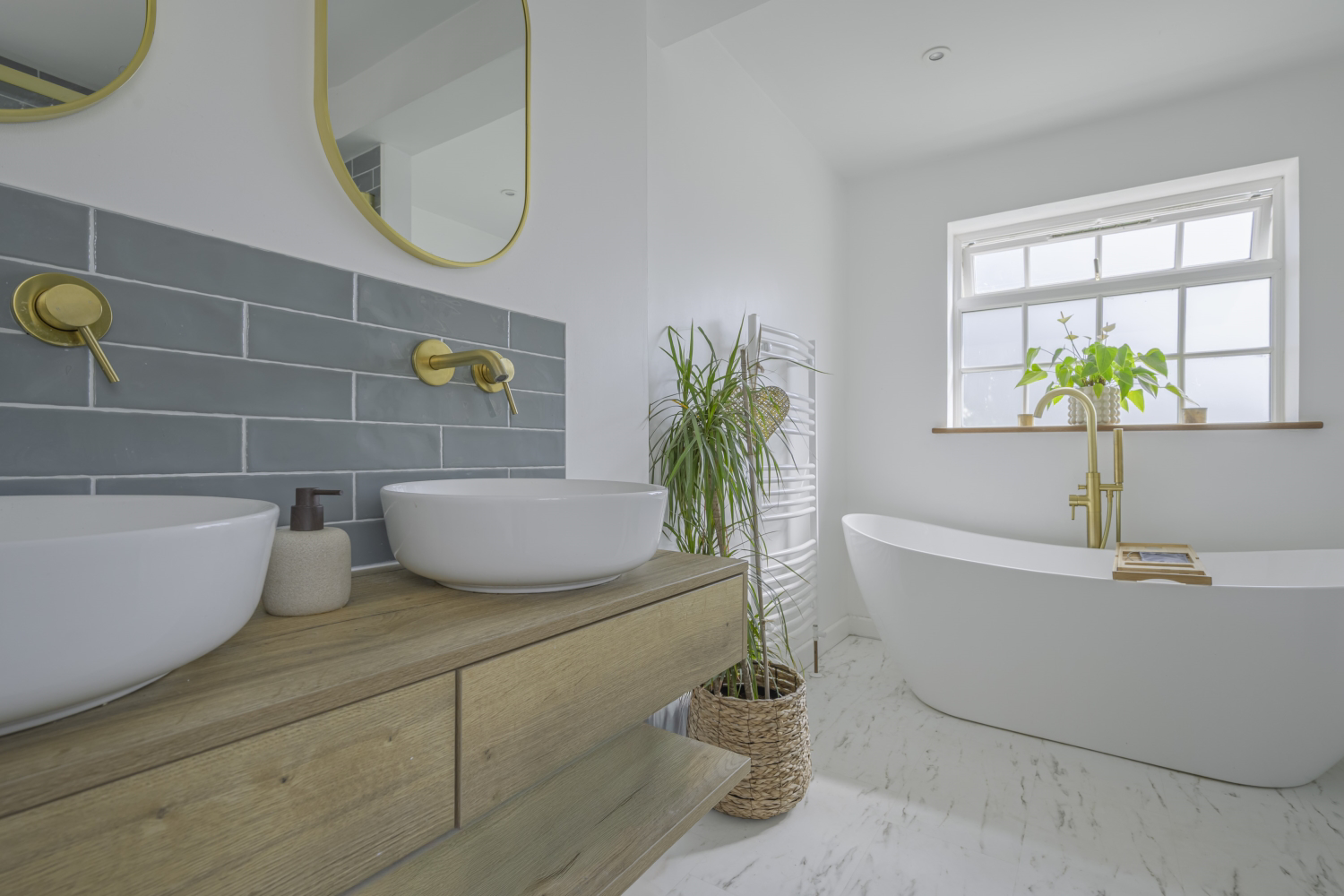 Cirencester Road, South Cerney, photo 8