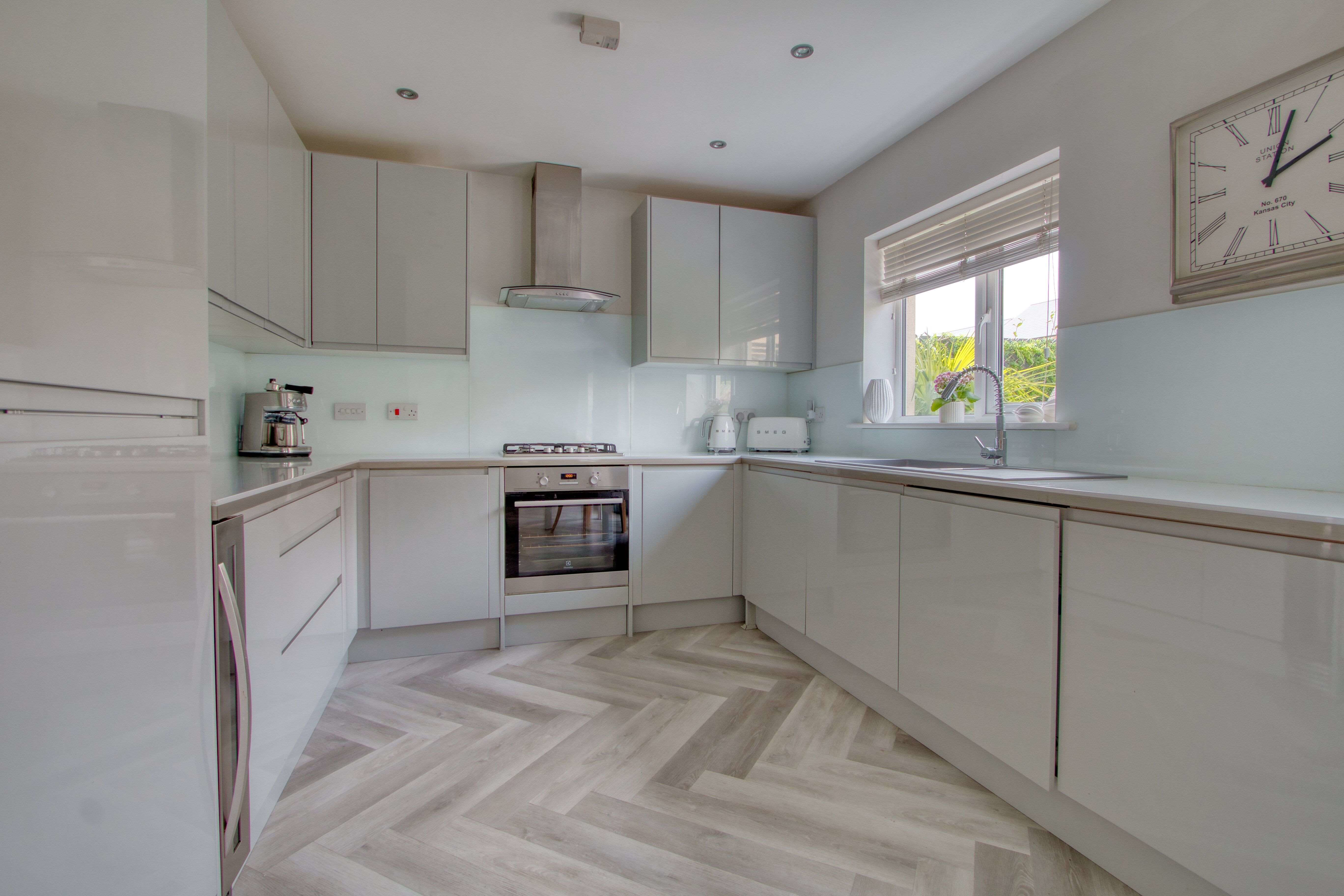 Halletts Road, Monkton Heathfield, Taunton TA2 8FJ, photo 2