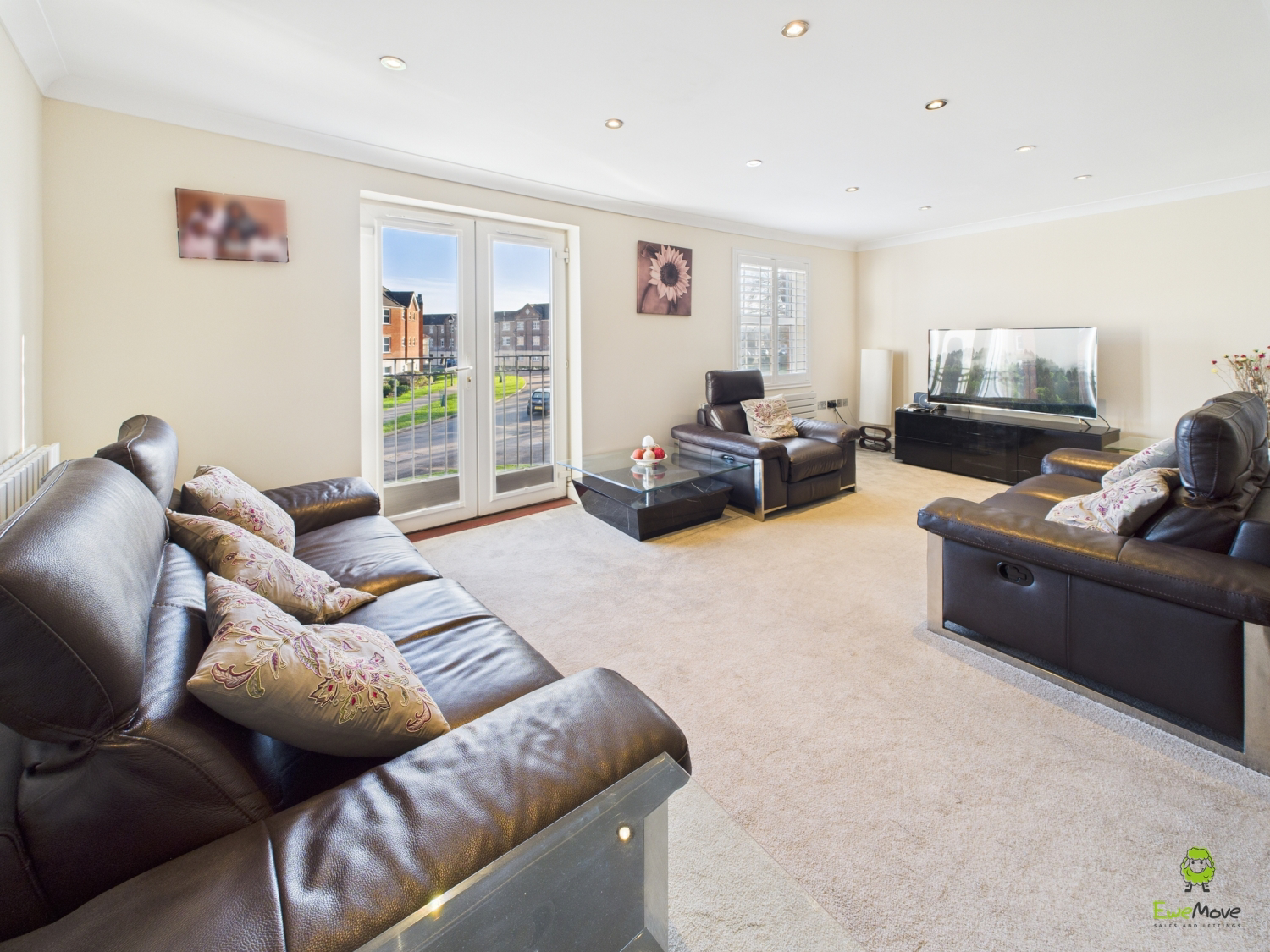 Pinewood Place, Dartford, Kent, DA2, photo 2