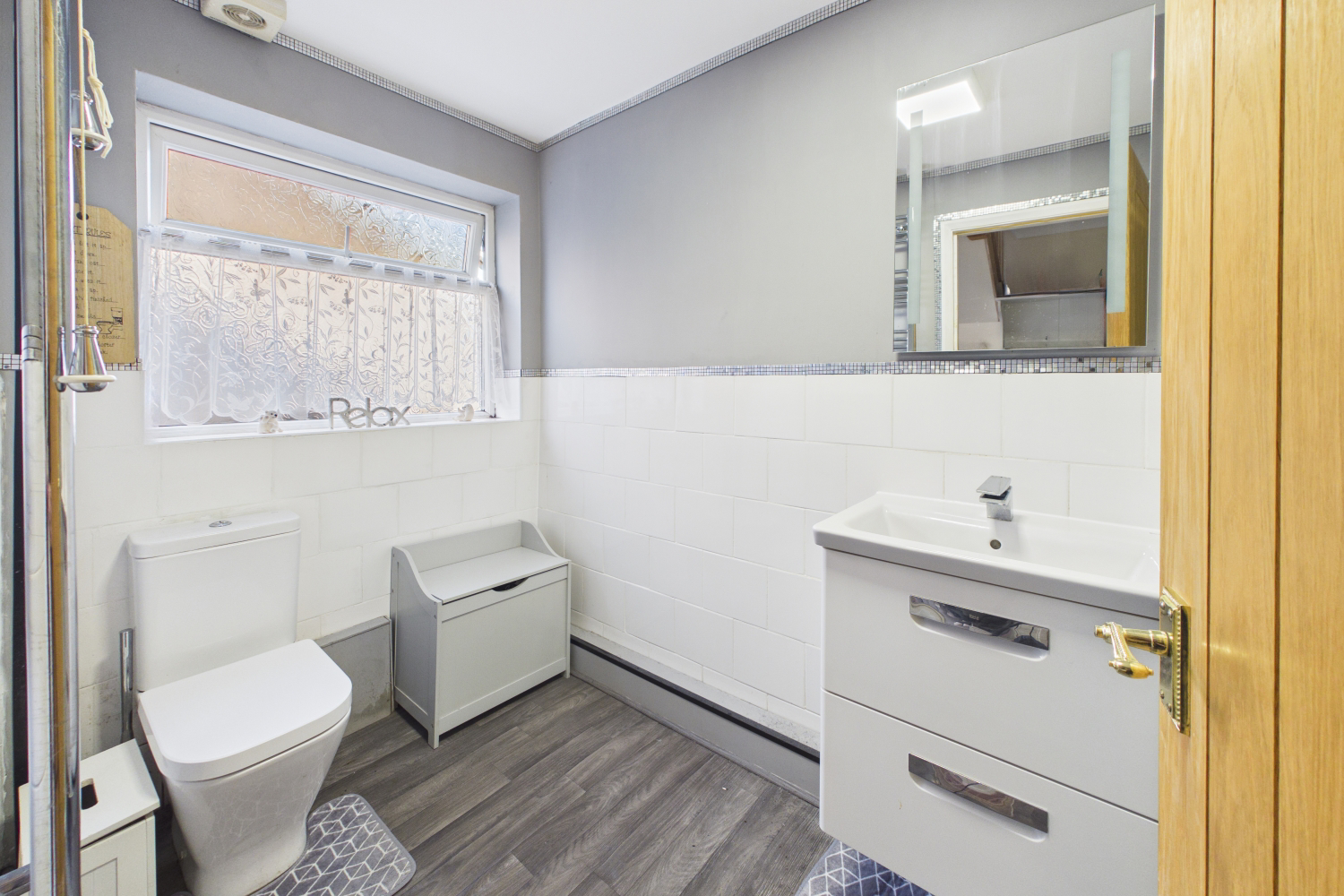 EweMove Spalding - Chaucers Way - Shower Room