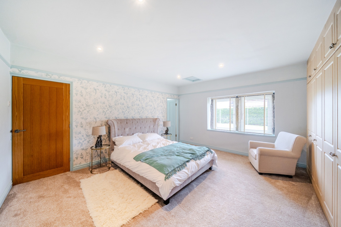 Larkfield Grange, Larkfield Road, Rawdon, Leeds, West Yorkshire, LS19 6DZ, photo 11