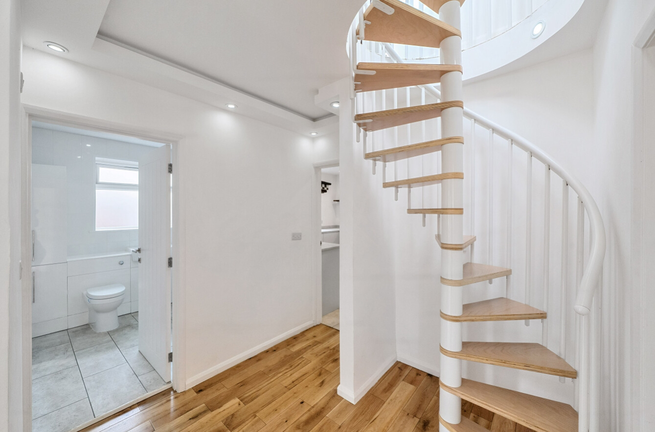Oakwell Avenue, photo 9