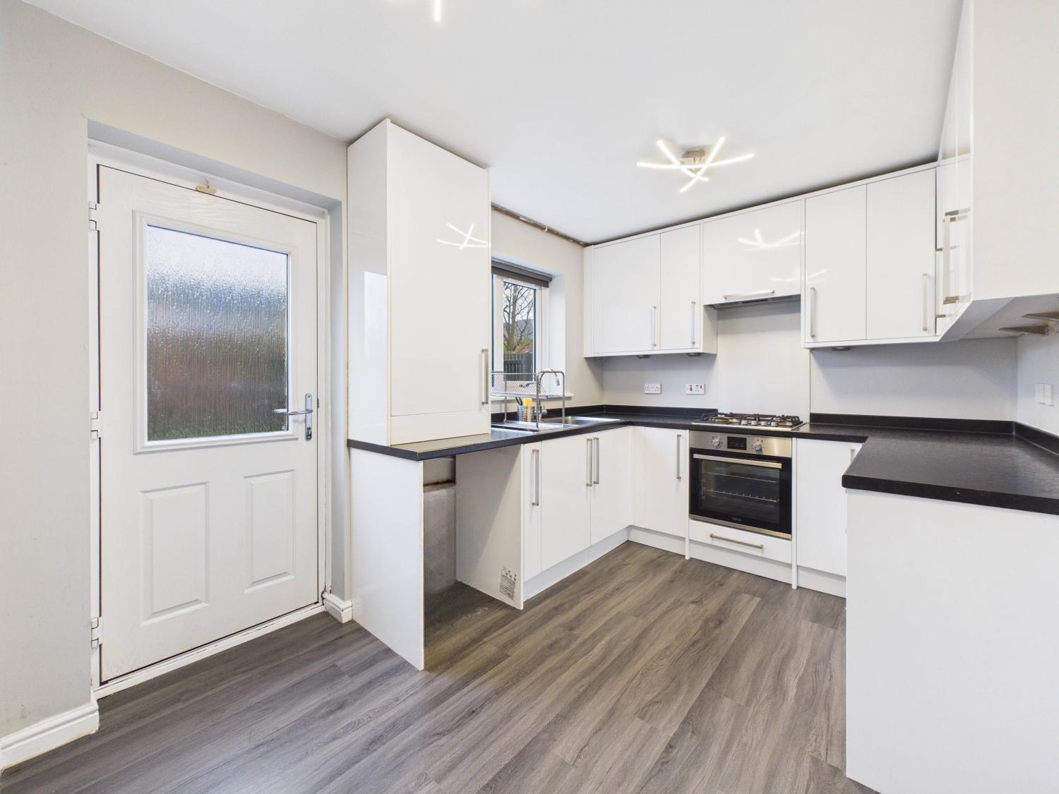 Suffield Close, Gildersome, Leeds, West Yorkshire, LS27, photo 6