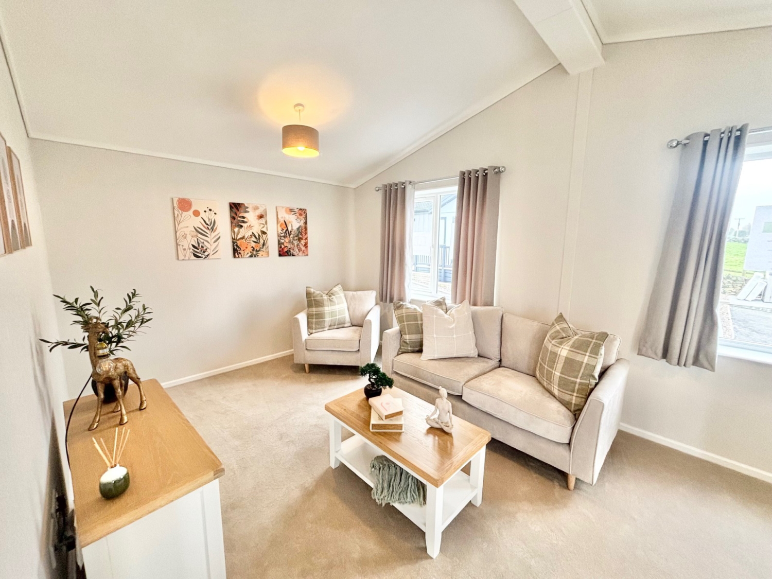 18  Ladstone Park, Norland, Sowerby Bridge, photo 7