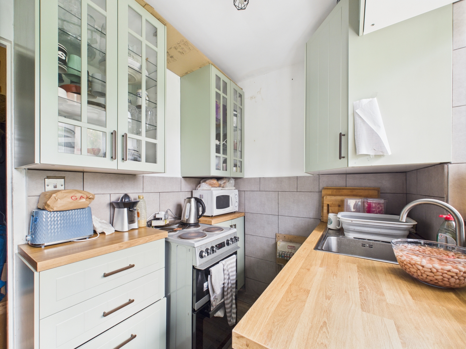 Albany Court Blundell Road, Edgware, Middlesex, HA8, photo 9