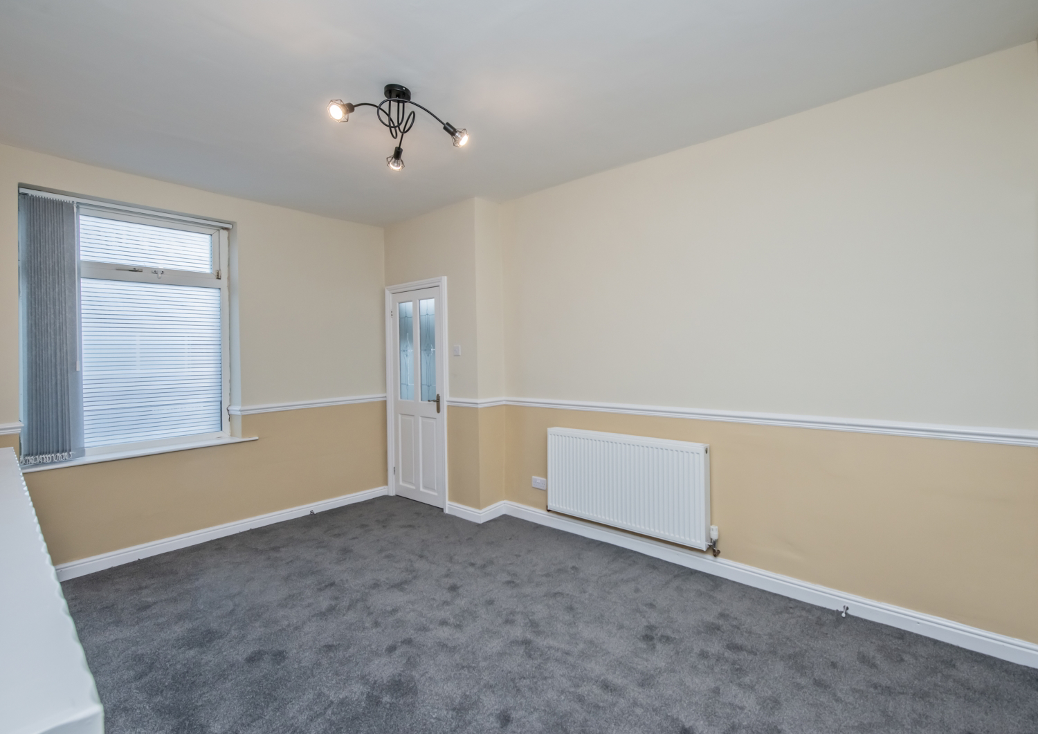 36 Chickenley Lane, Dewsbury, photo 5