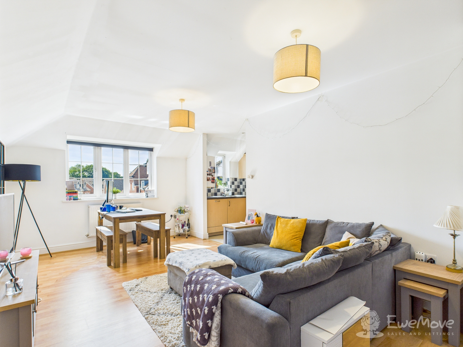 Hawthorn Way, Lindford, Bordon, Hampshire, GU35