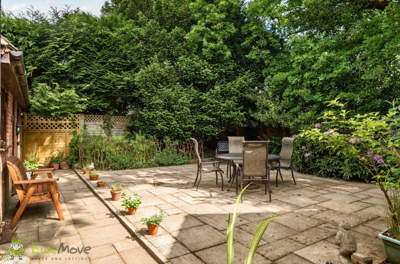 Dix Hill, Pamber Green, Tadley, Hampshire, RG26, photo 33