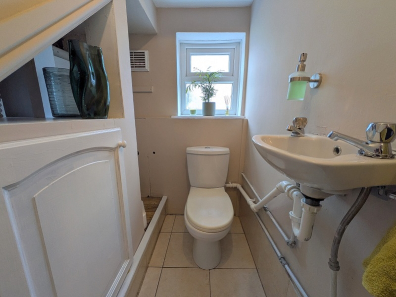 Westfield Lane, Wyke, Bradford, West Yorkshire, BD12, photo 6