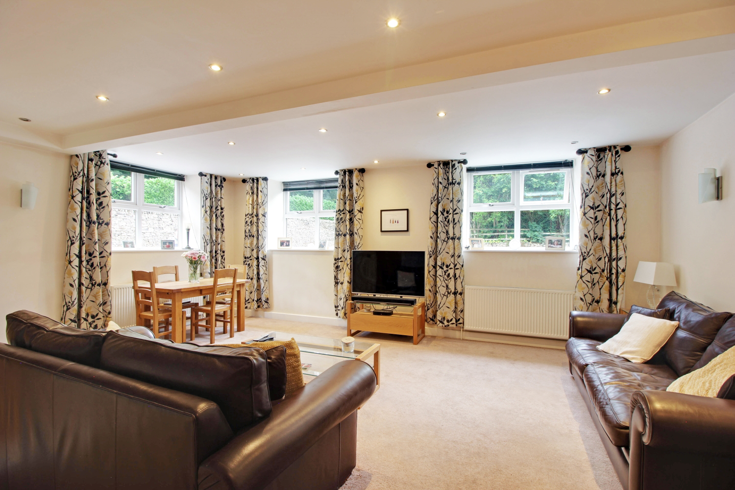 Open Plan Reception Room