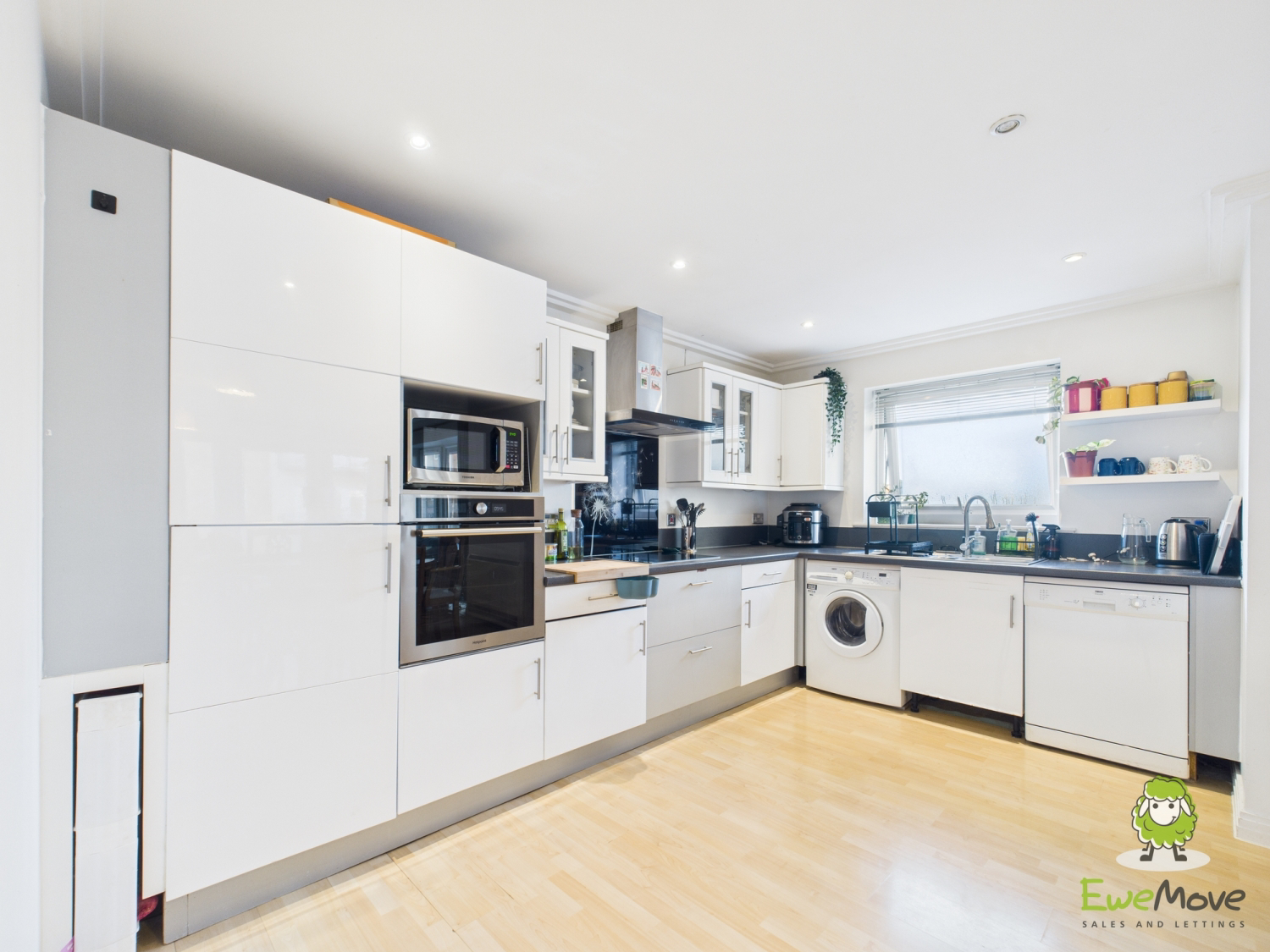 Winterthur Way, Basingstoke, Hampshire, RG21, photo 3