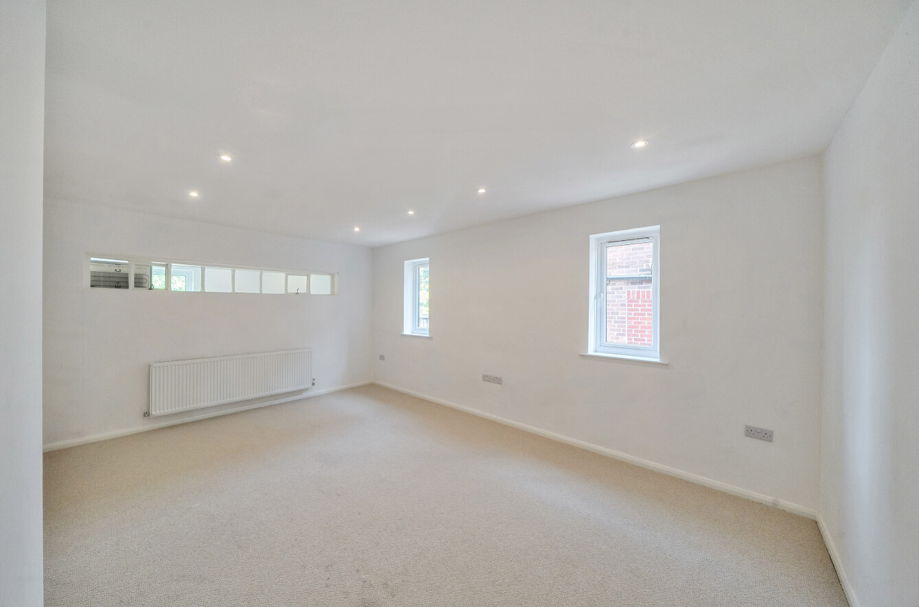 Oakwell Avenue, photo 4