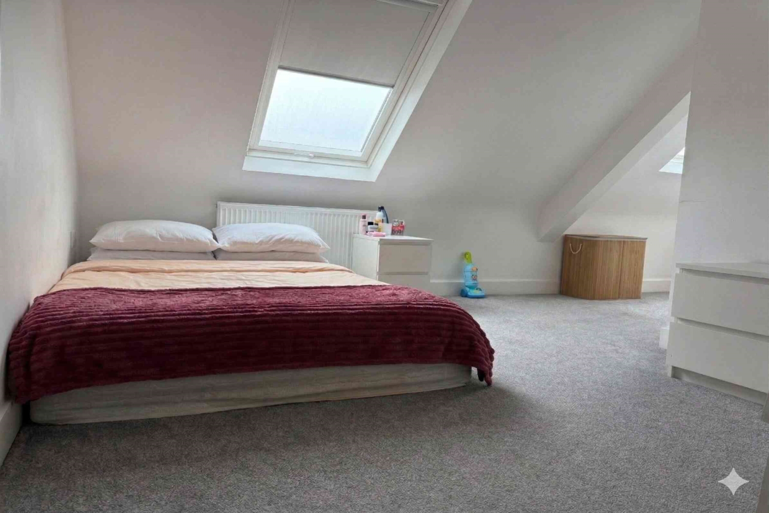 Cygnet House, 45-47 High Street, Leatherhead, Surrey, KT22, photo 5