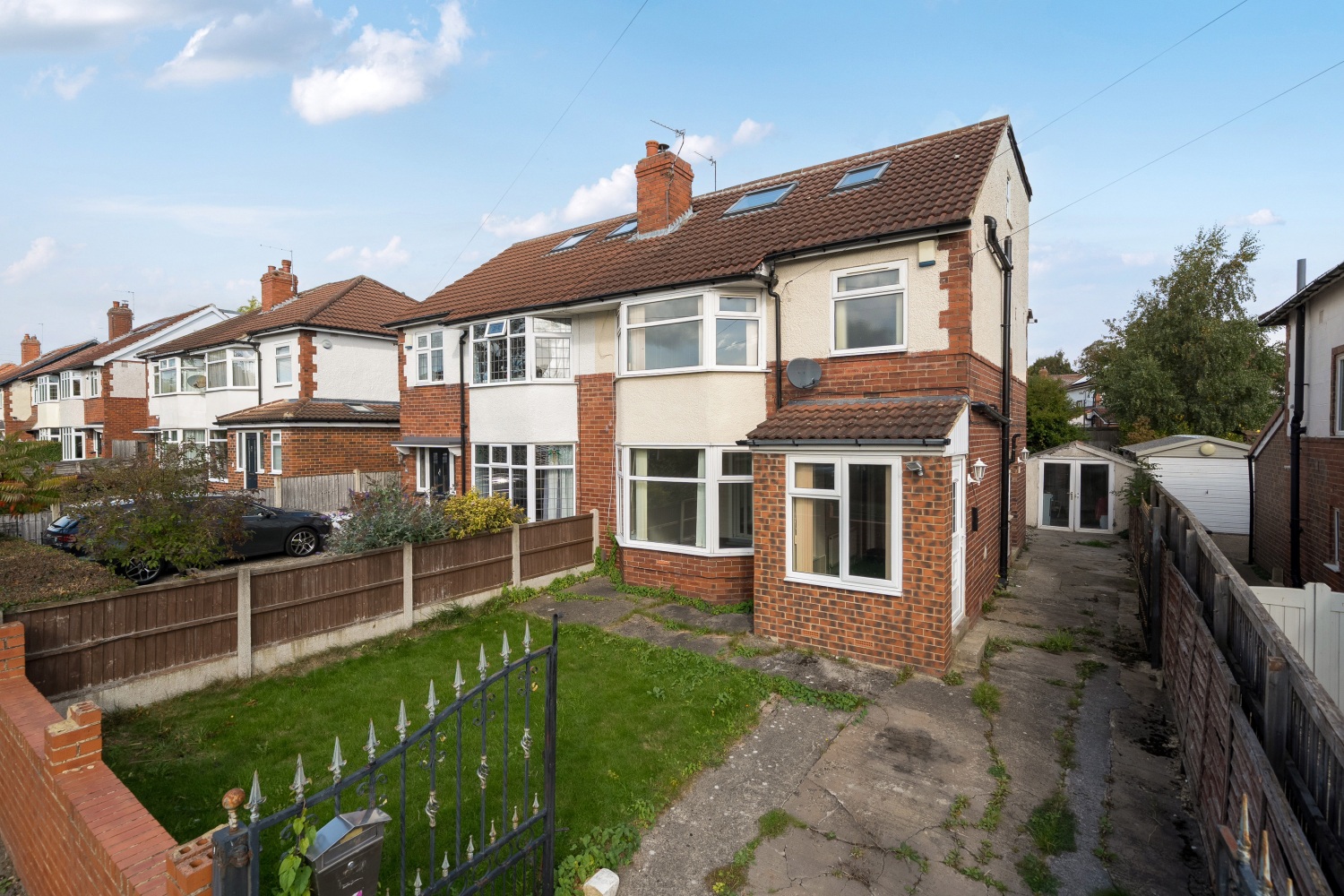STAINBURN CRESCENT, LEEDS, WEST YORKSHIRE, LS17