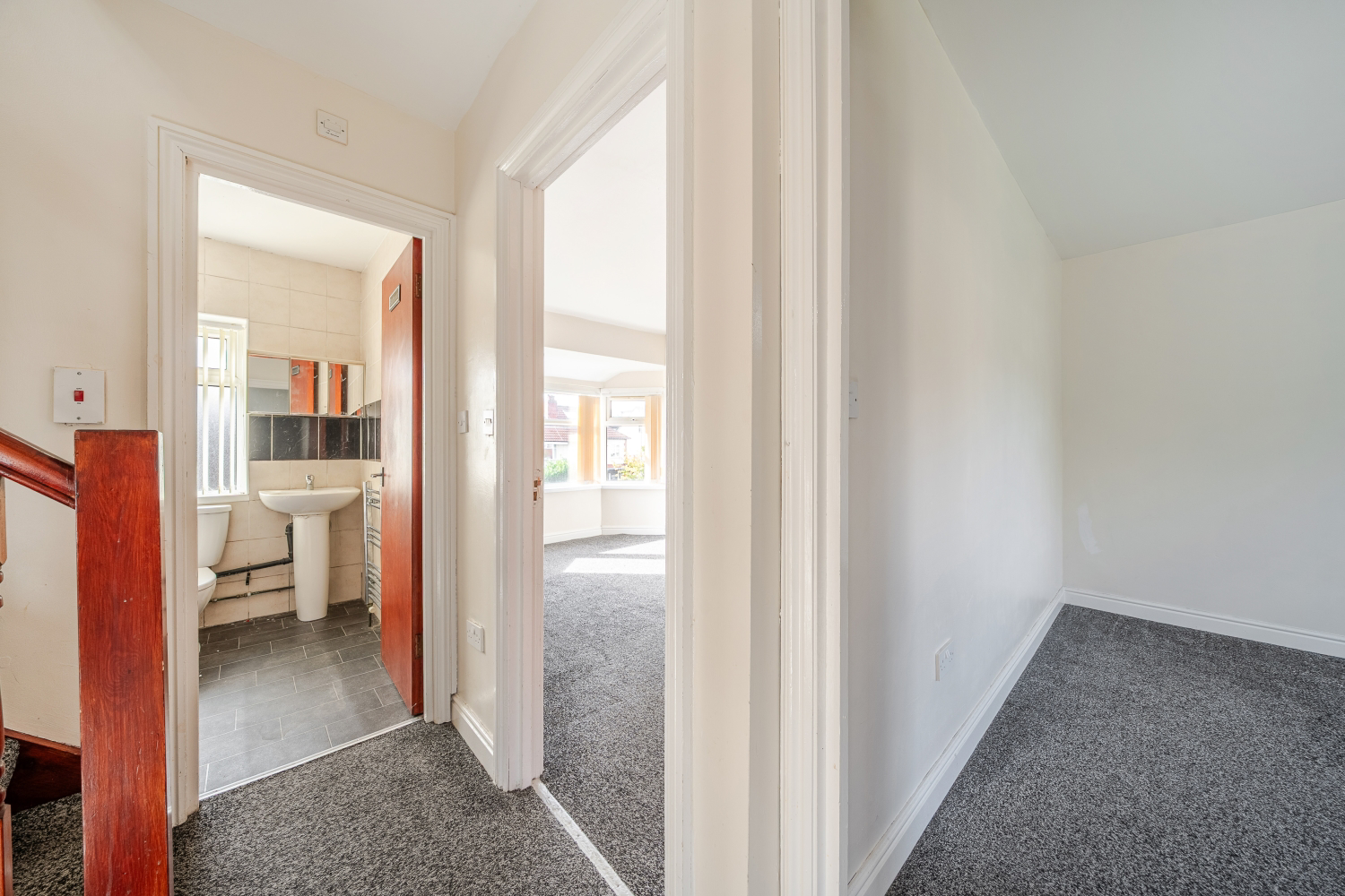 STAINBURN CRESCENT, LEEDS, WEST YORKSHIRE, LS17, photo 12