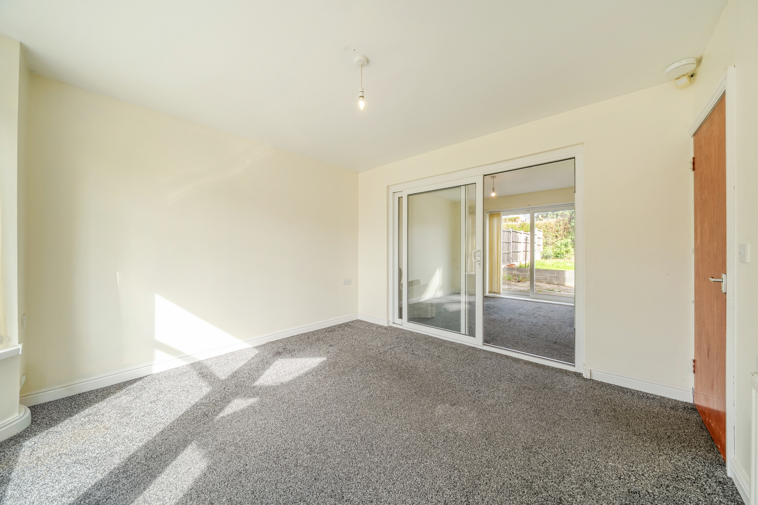 STAINBURN CRESCENT, LEEDS, WEST YORKSHIRE, LS17, photo 5