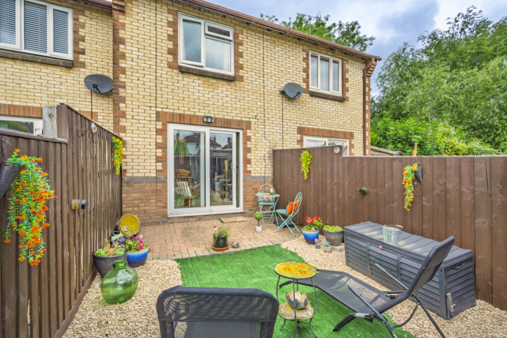 Archer Close, Swindon, SN2, photo 3