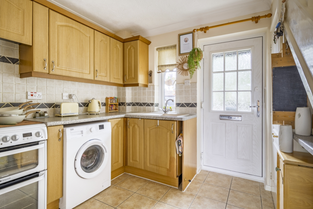 Archer Close, Swindon, SN2, photo 4