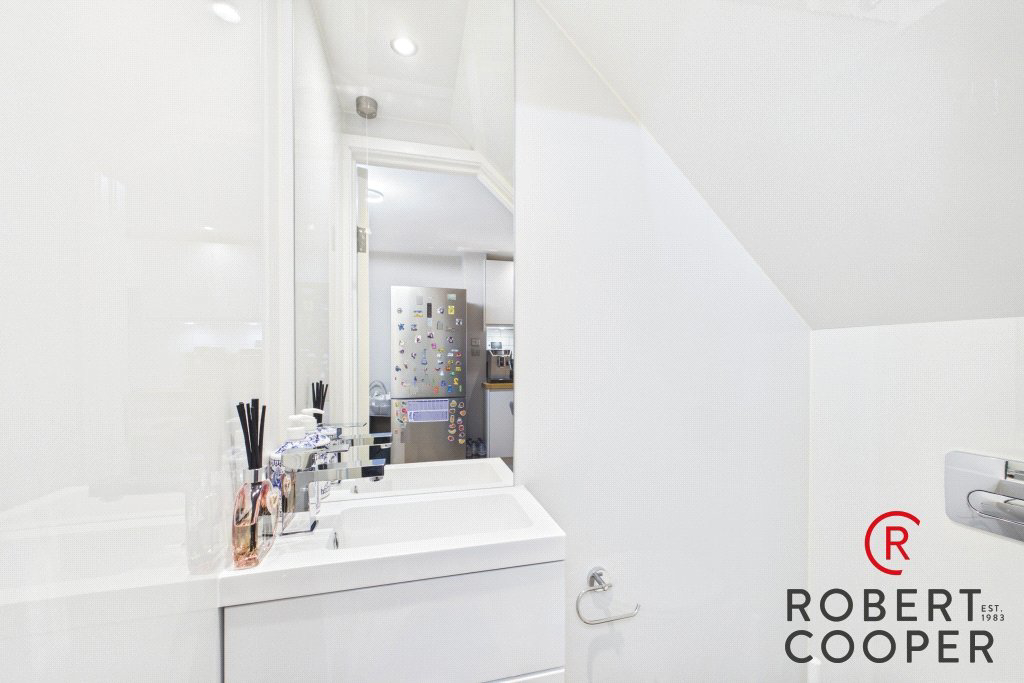 Wheatsheaf Close, Northolt, UB5, photo 11