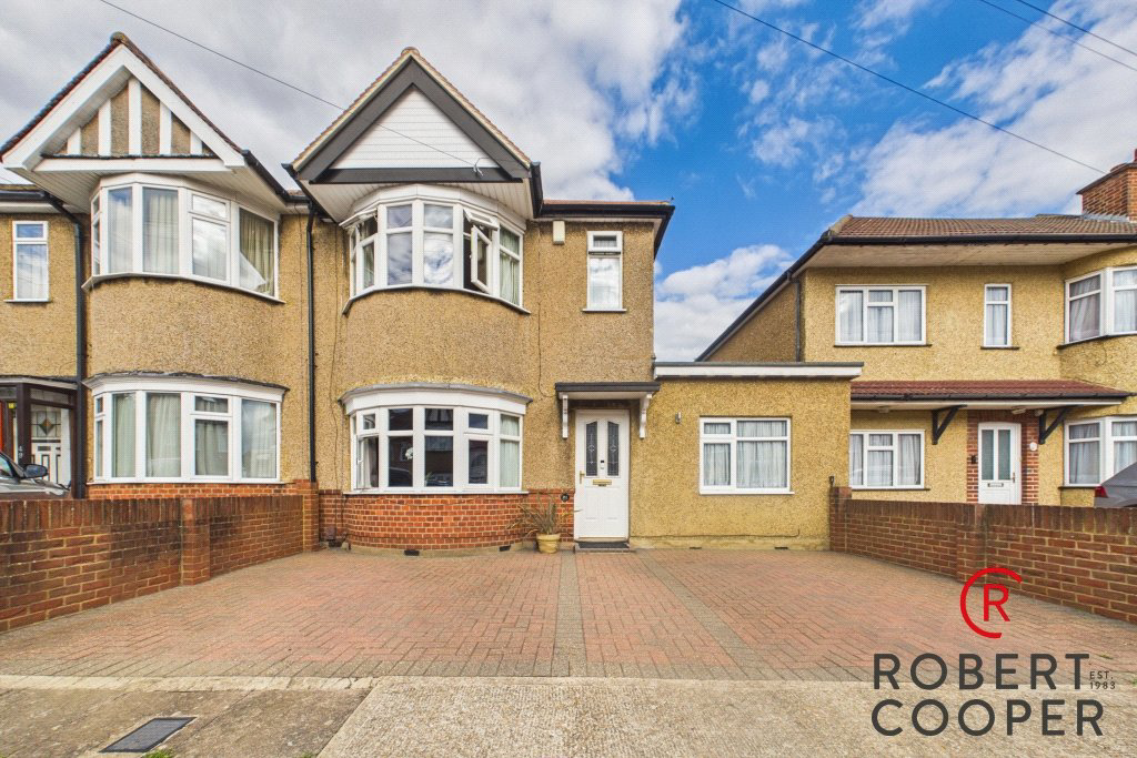 Lynmouth Drive, Ruislip, HA4