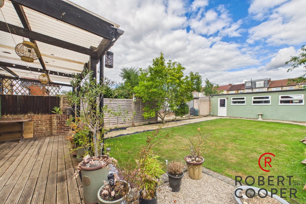Lynmouth Drive, Ruislip, HA4, photo 8