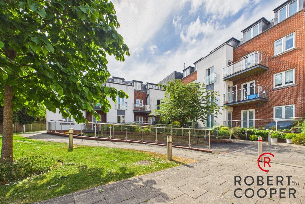 Field End Road, Eastcote, HA5