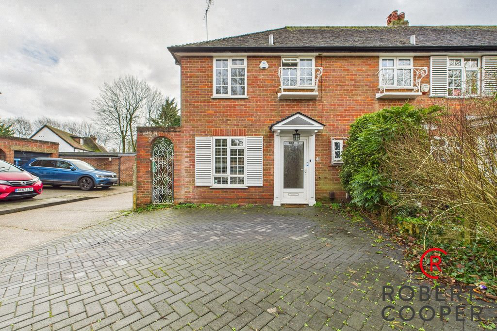 The Sigers, Pinner, HA5