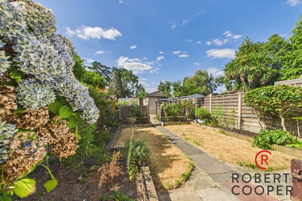 Wentworth Drive, Pinner, HA5, photo 8