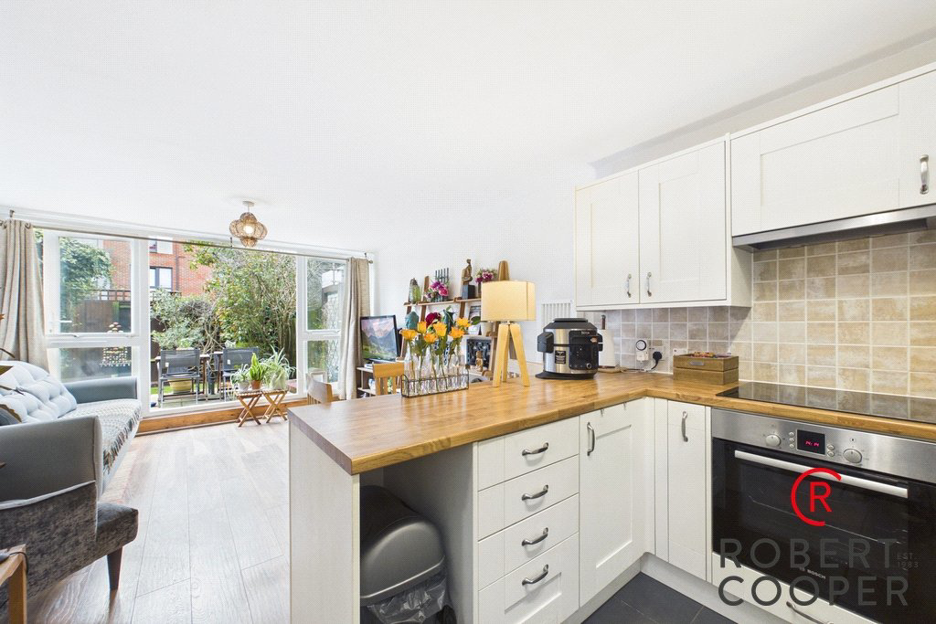 Victoria Road, South Ruislip, HA4, photo 5