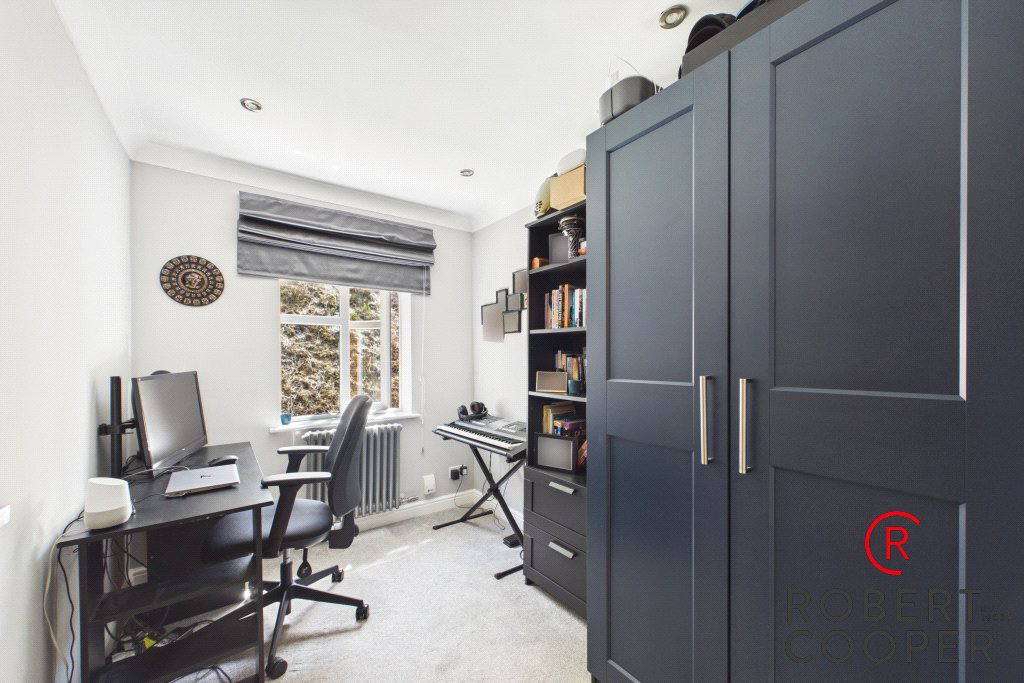 Heron Place, Harefield, UB9, photo 13