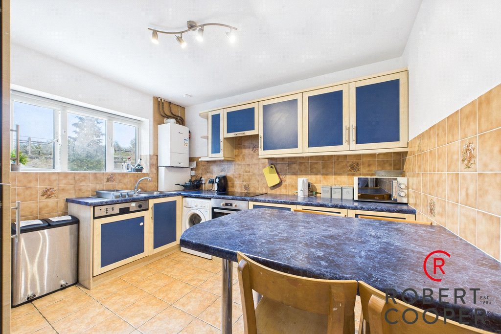 Great Central Avenue, Ruislip, HA4, photo 3
